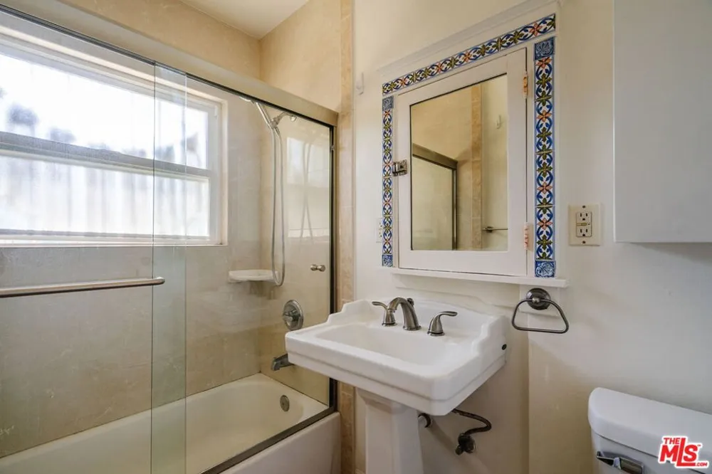 840 Milwood Avenue Los Angeles, CA 90291