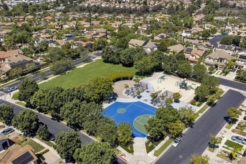 1961 Petaluma Chula Vista, CA 91913