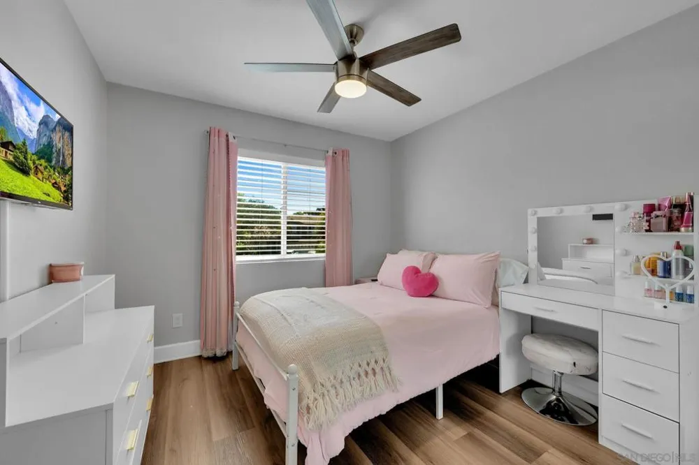1961 Petaluma Chula Vista, CA 91913