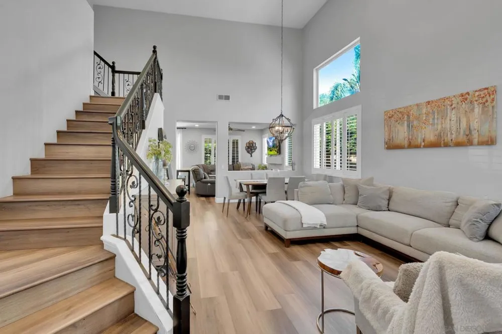 1961 Petaluma Chula Vista, CA 91913