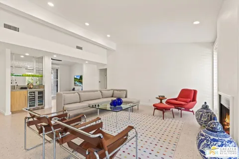 72390 Rodeo Way