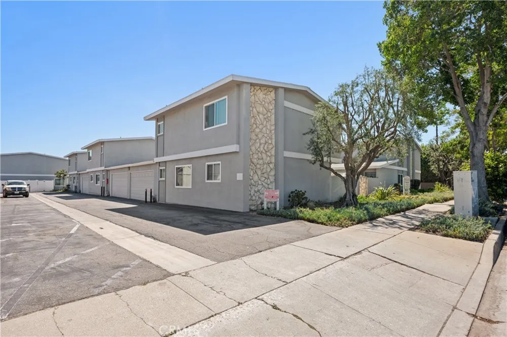 25018 Eshelman Avenue #4 Lomita, CA 90717