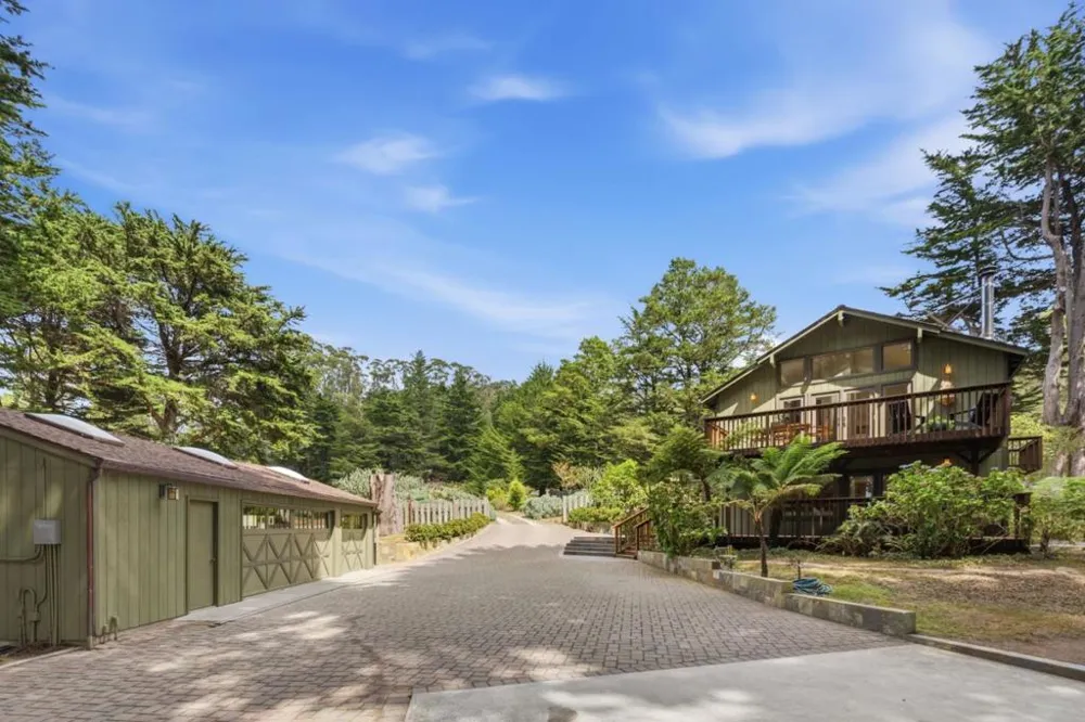 1441 Alamo Street Montara, CA 94037