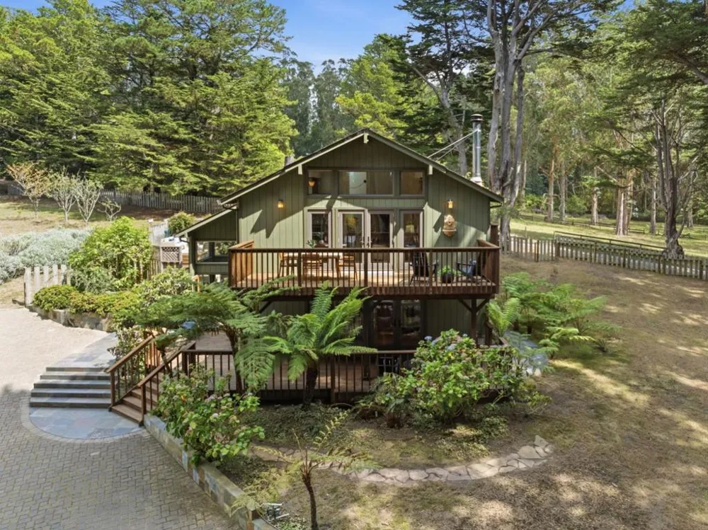 1441 Alamo Street Montara, CA 94037