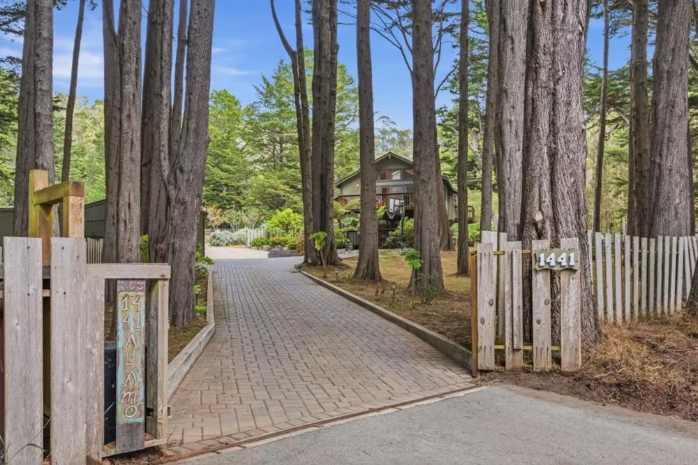 1441 Alamo Street Montara, CA 94037
