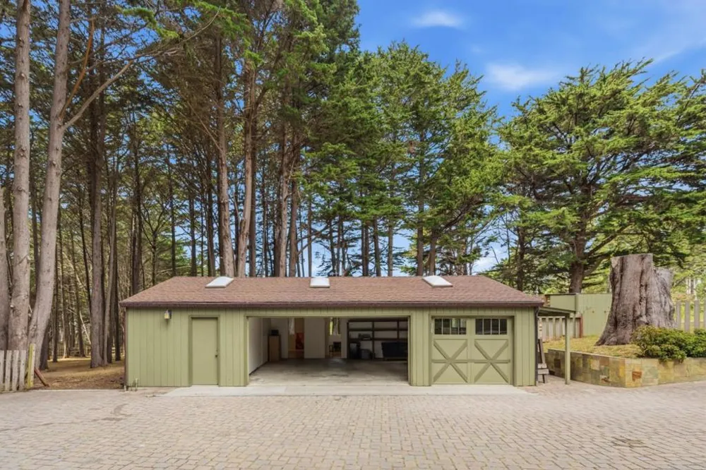 1441 Alamo Street Montara, CA 94037