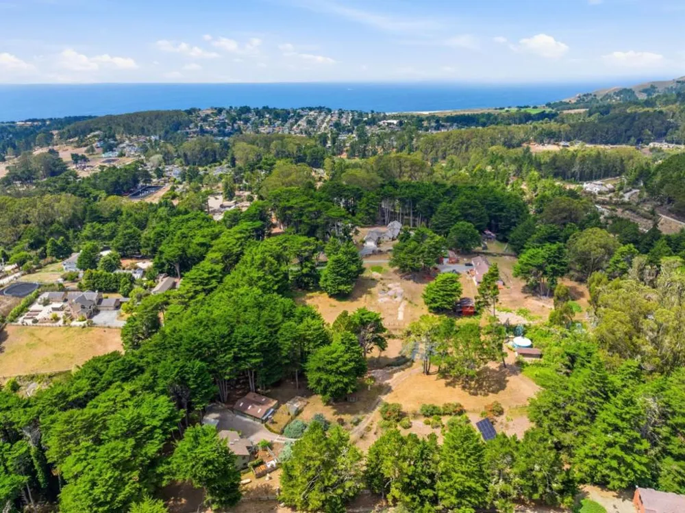 1441 Alamo Street Montara, CA 94037