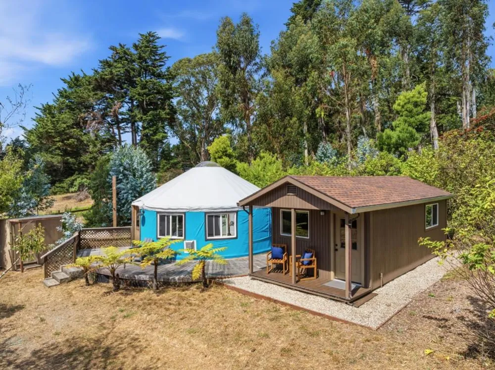 1441 Alamo Street Montara, CA 94037