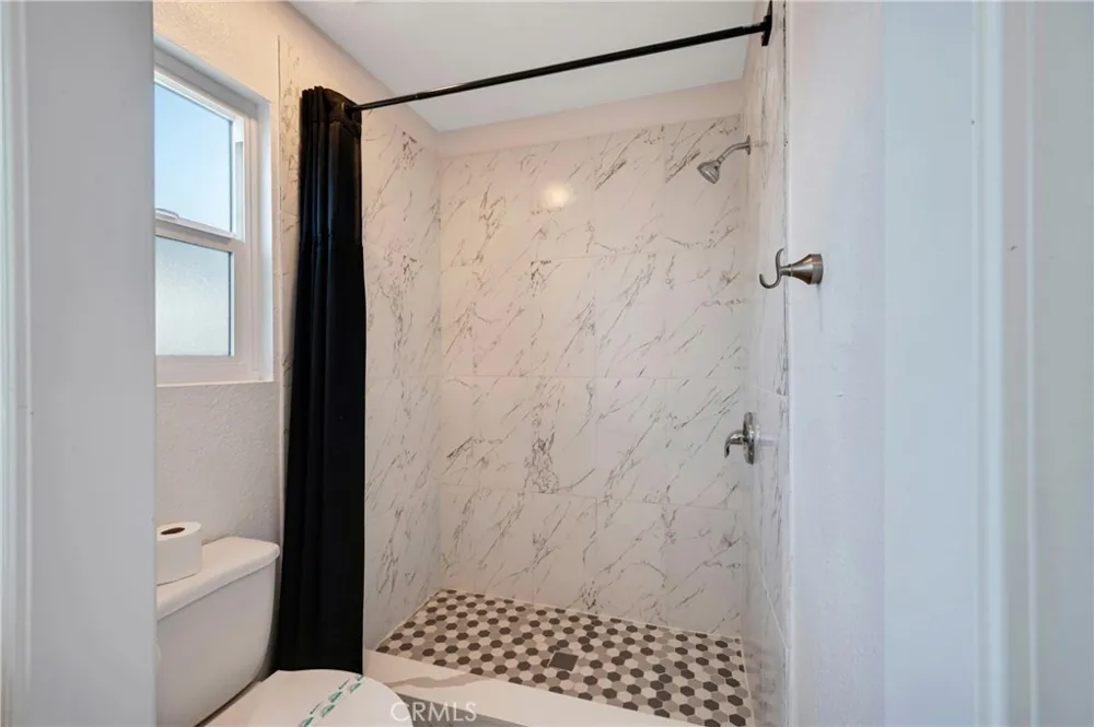 1404 Pacific Coast Hwy Harbor City, CA 90710