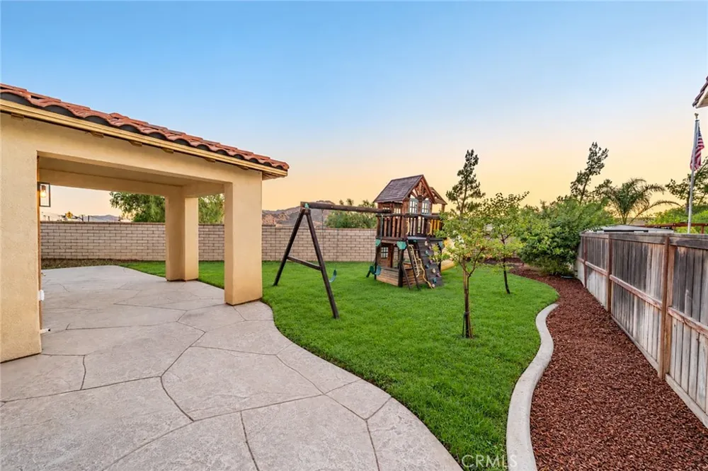 1246 Reisling Drive Perris, CA 92571