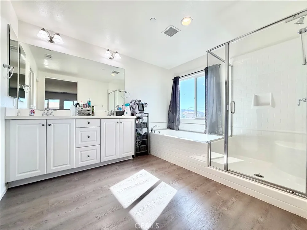 30120 Crescent Pointe Way Menifee, CA 92585