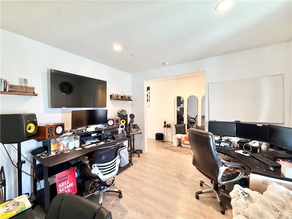 30120 Crescent Pointe Way Menifee, CA 92585