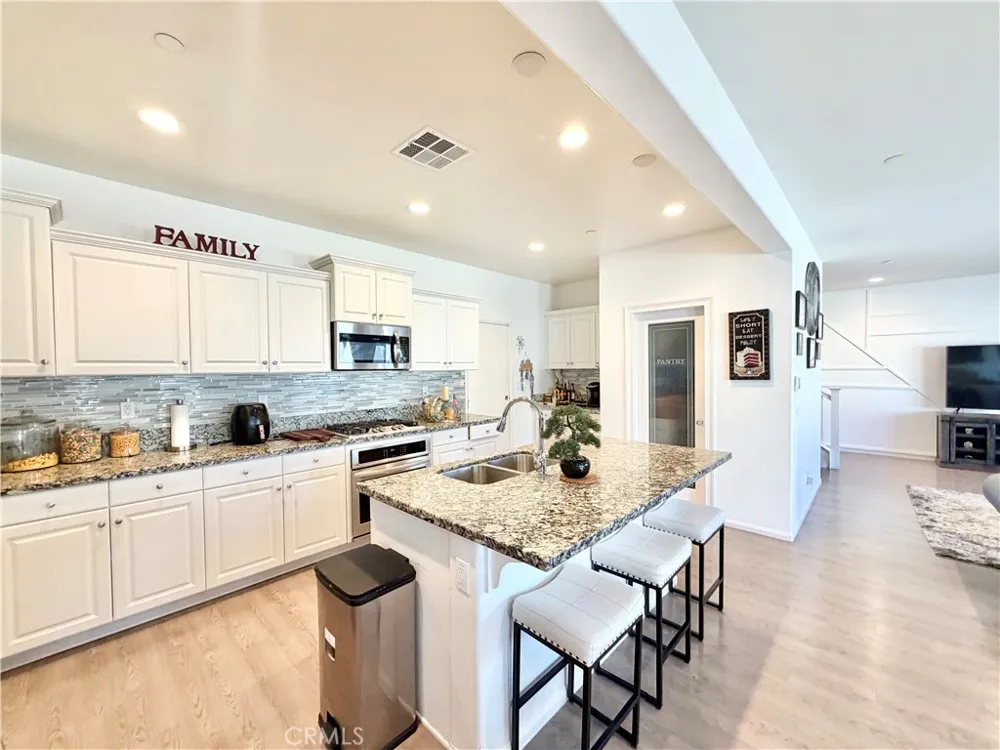 30120 Crescent Pointe Way Menifee, CA 92585