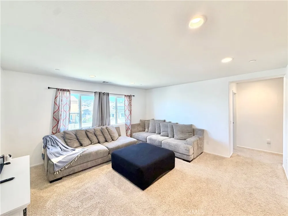30120 Crescent Pointe Way Menifee, CA 92585