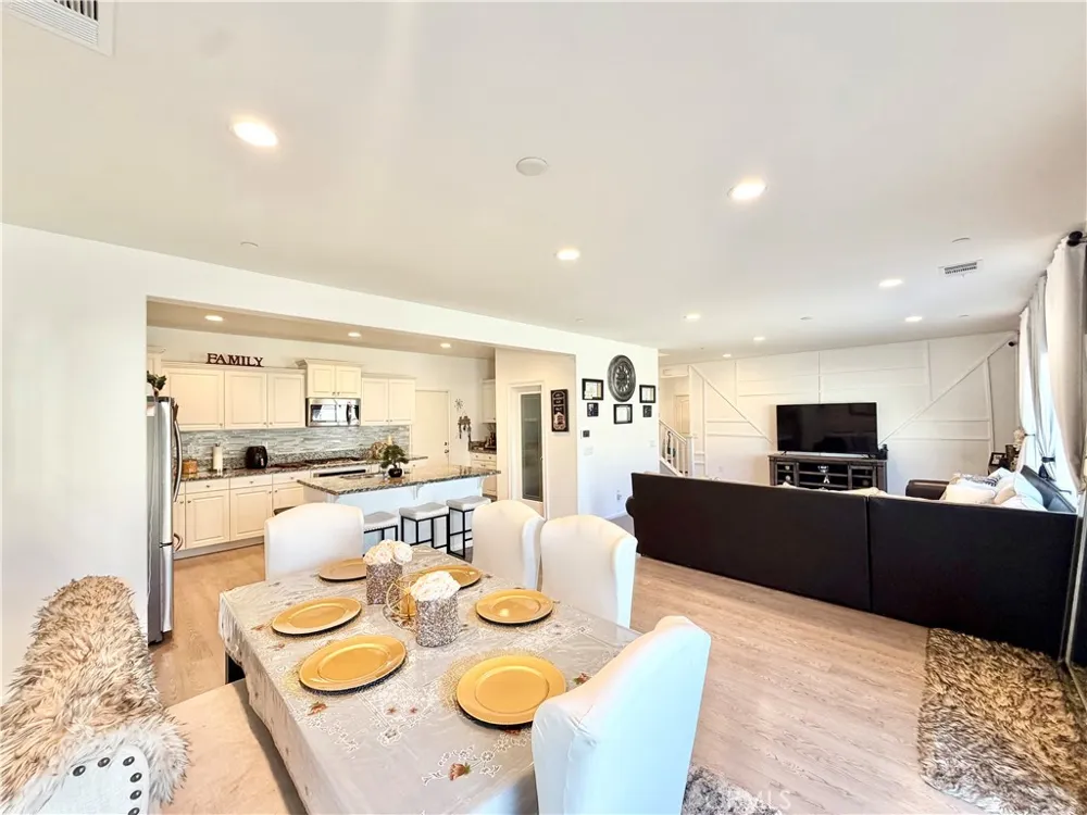 30120 Crescent Pointe Way Menifee, CA 92585
