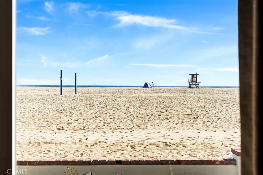 1228 W Oceanfront Newport Beach, CA 92661