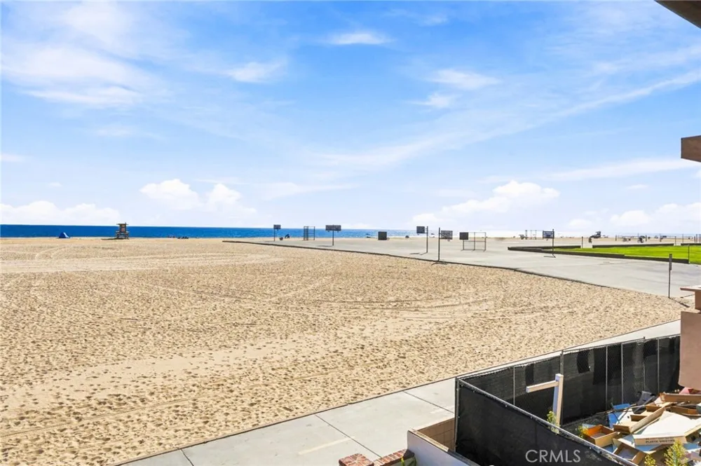1228 W Oceanfront Newport Beach, CA 92661
