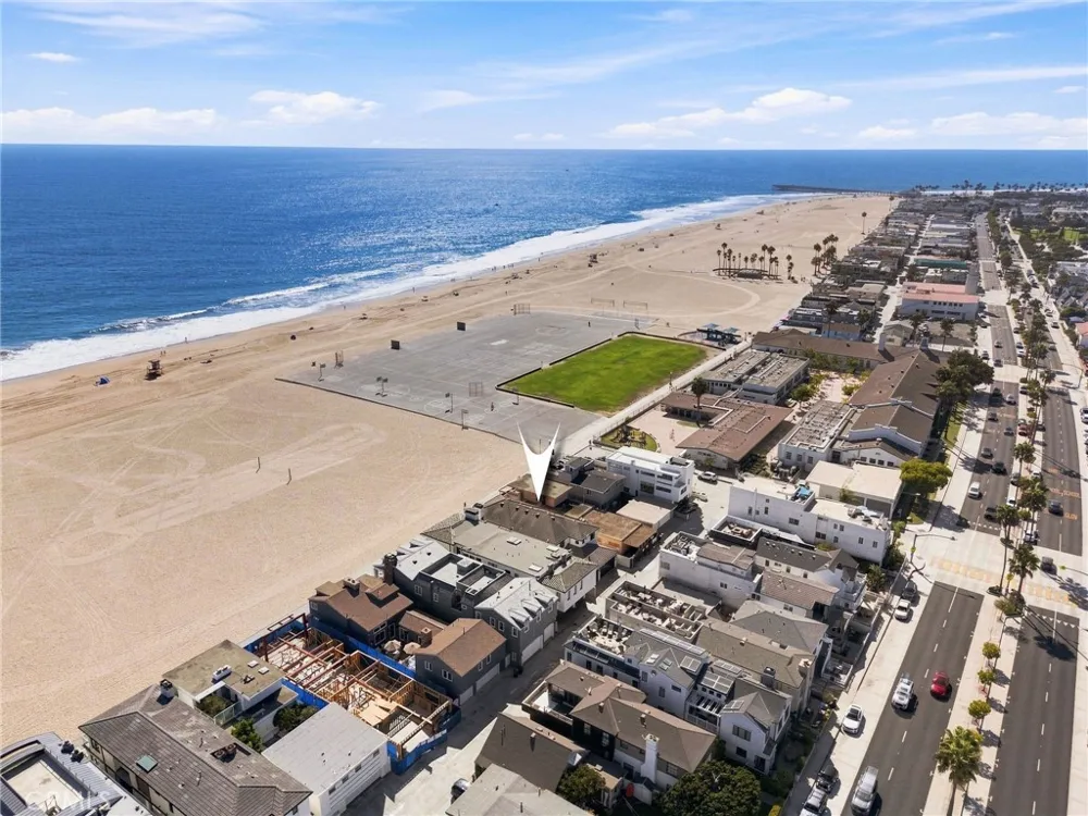 1228 W Oceanfront Newport Beach, CA 92661