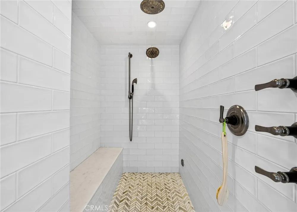 1228 W Oceanfront Newport Beach, CA 92661