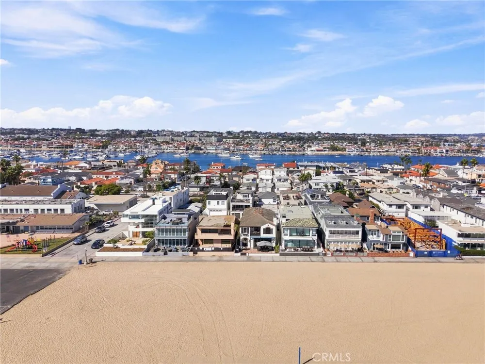 1228 W Oceanfront Newport Beach, CA 92661