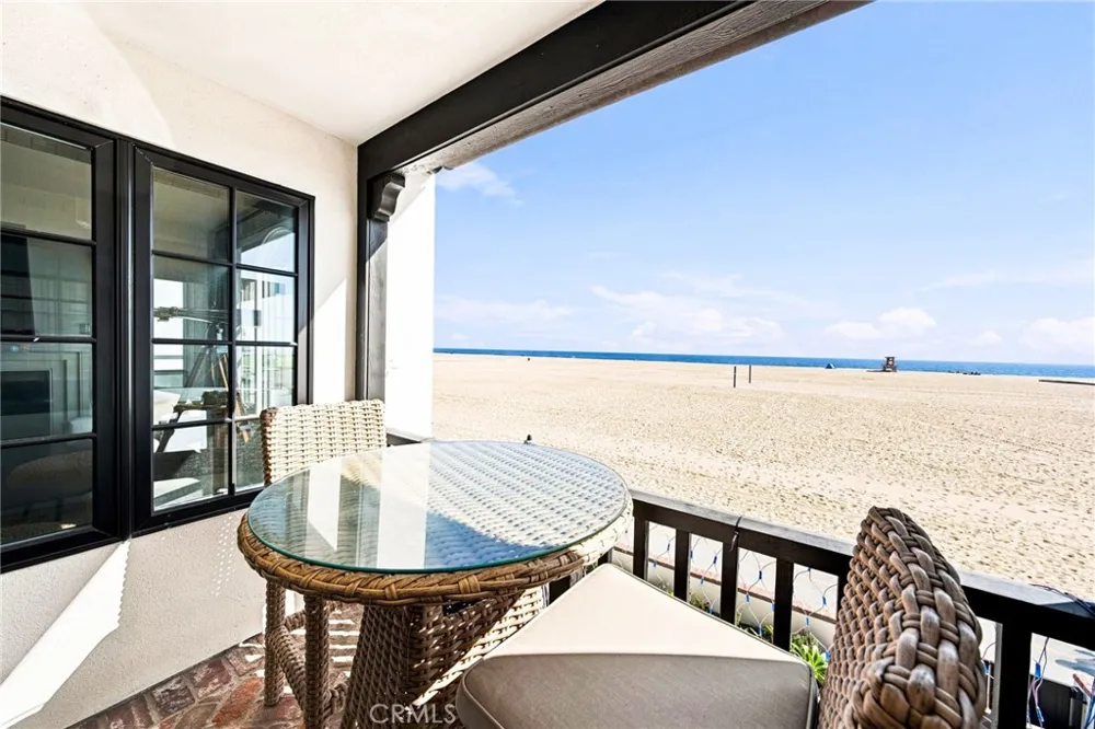 1228 W Oceanfront Newport Beach, CA 92661