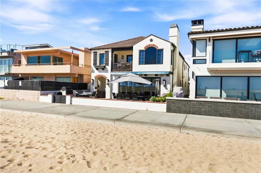 1228 W Oceanfront Newport Beach, CA 92661