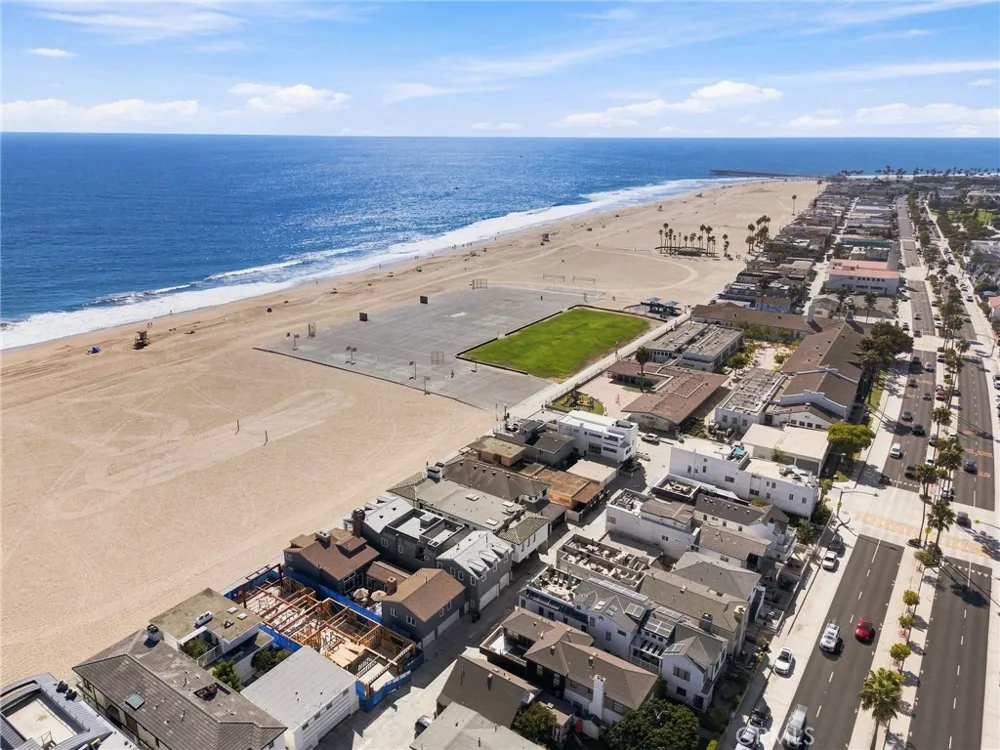1228 W Oceanfront Newport Beach, CA 92661