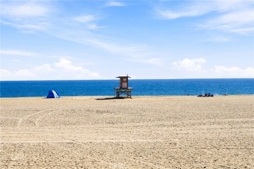 1228 W Oceanfront Newport Beach, CA 92661