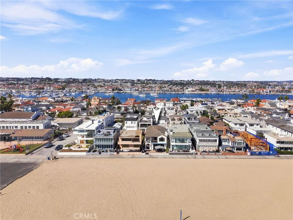 1228 W Oceanfront Newport Beach, CA 92661