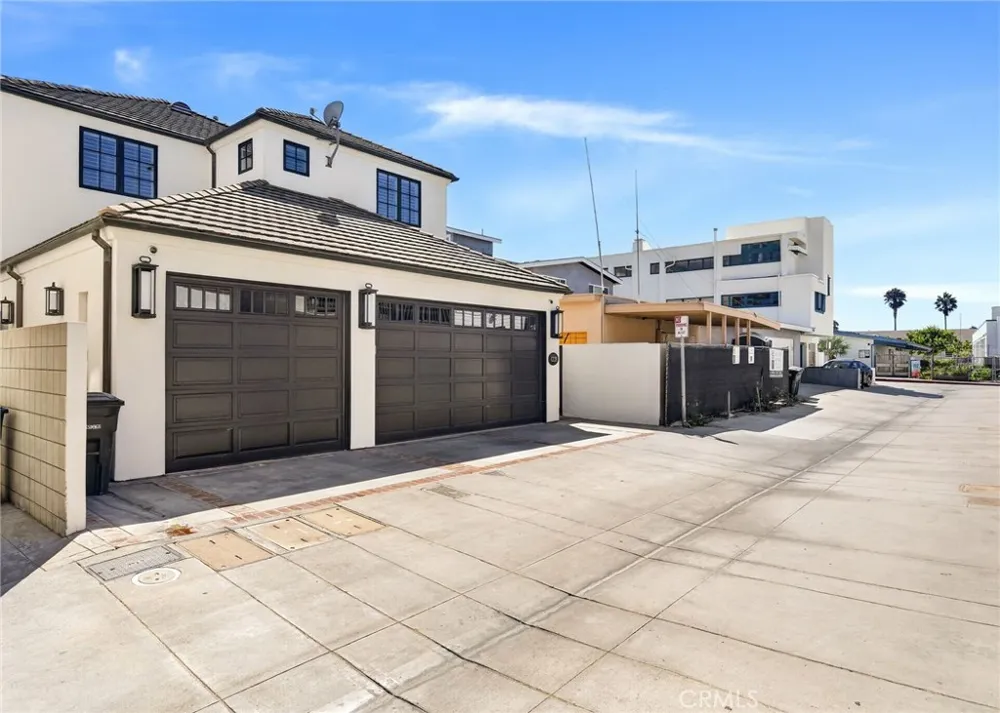1228 W Oceanfront Newport Beach, CA 92661