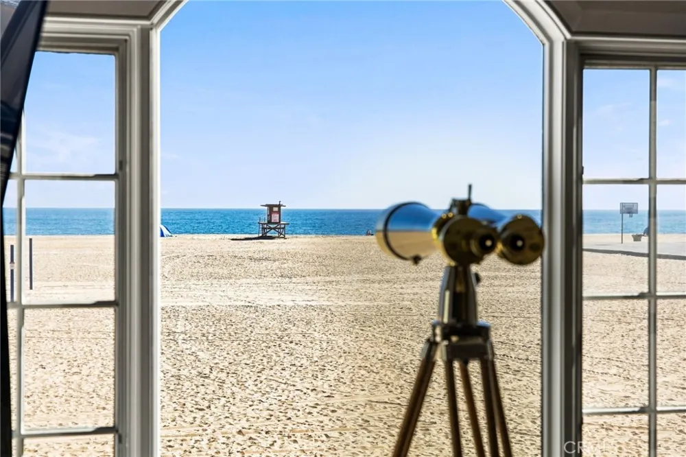 1228 W Oceanfront Newport Beach, CA 92661