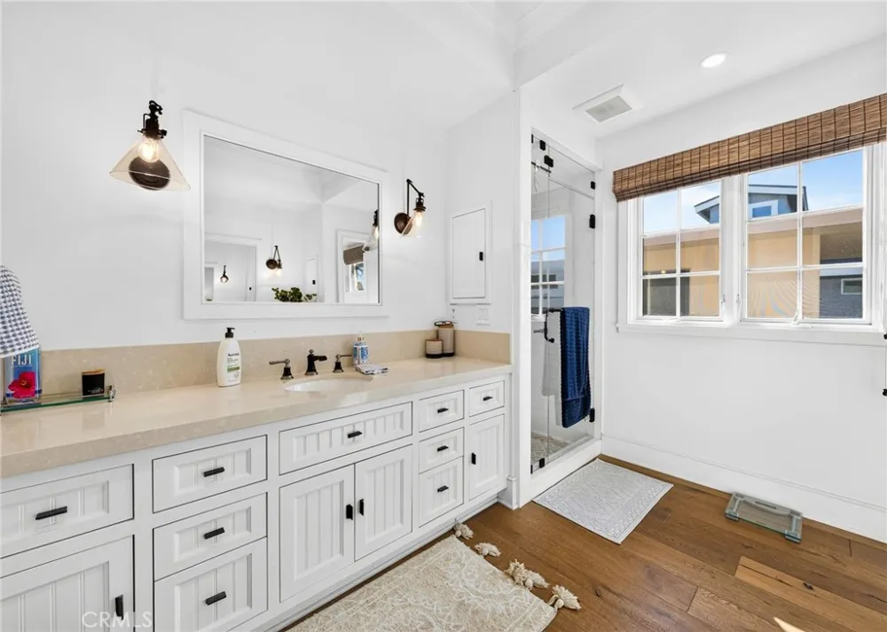 1228 W Oceanfront Newport Beach, CA 92661