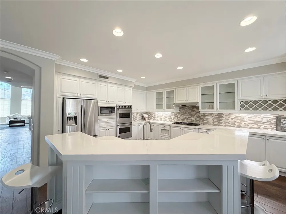 1 Shadow Irvine, CA 92620