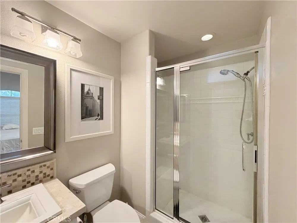 1 Shadow Irvine, CA 92620
