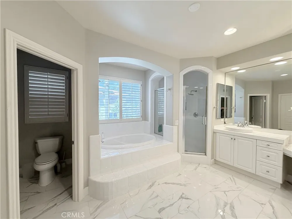 1 Shadow Irvine, CA 92620