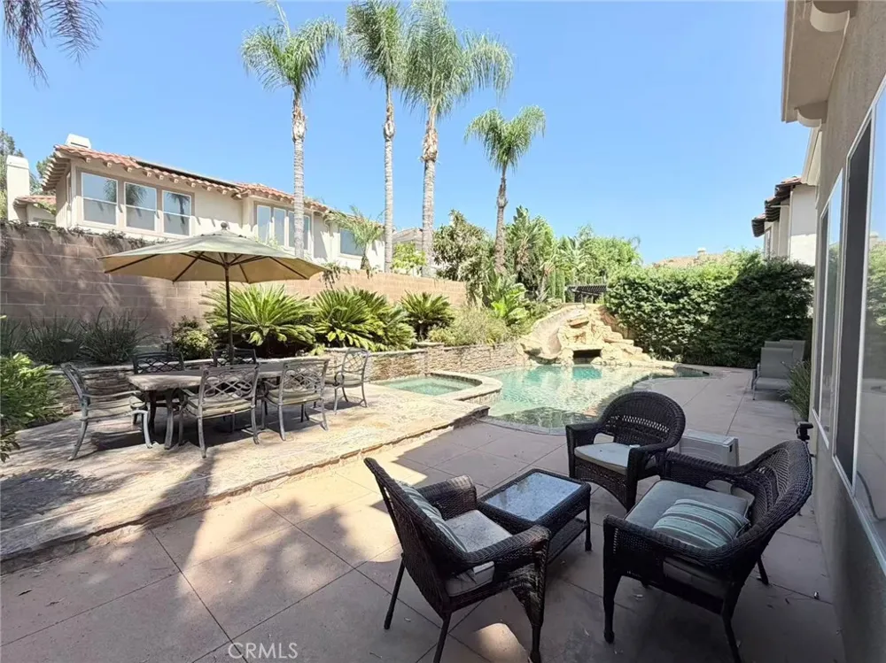 1 Shadow Irvine, CA 92620