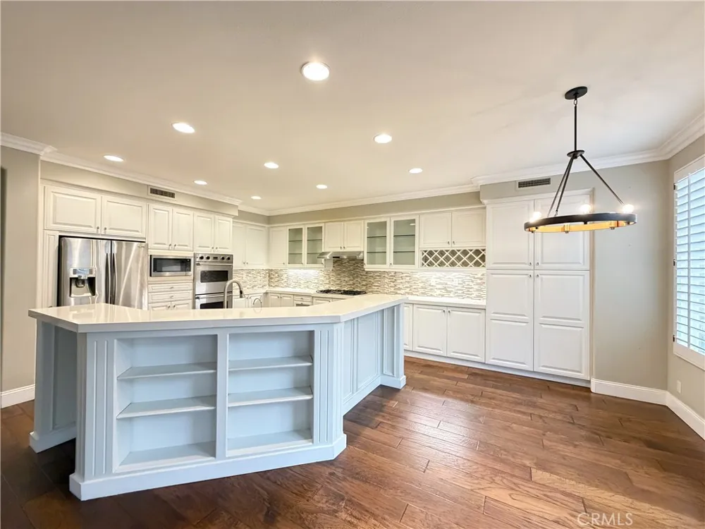 1 Shadow Irvine, CA 92620