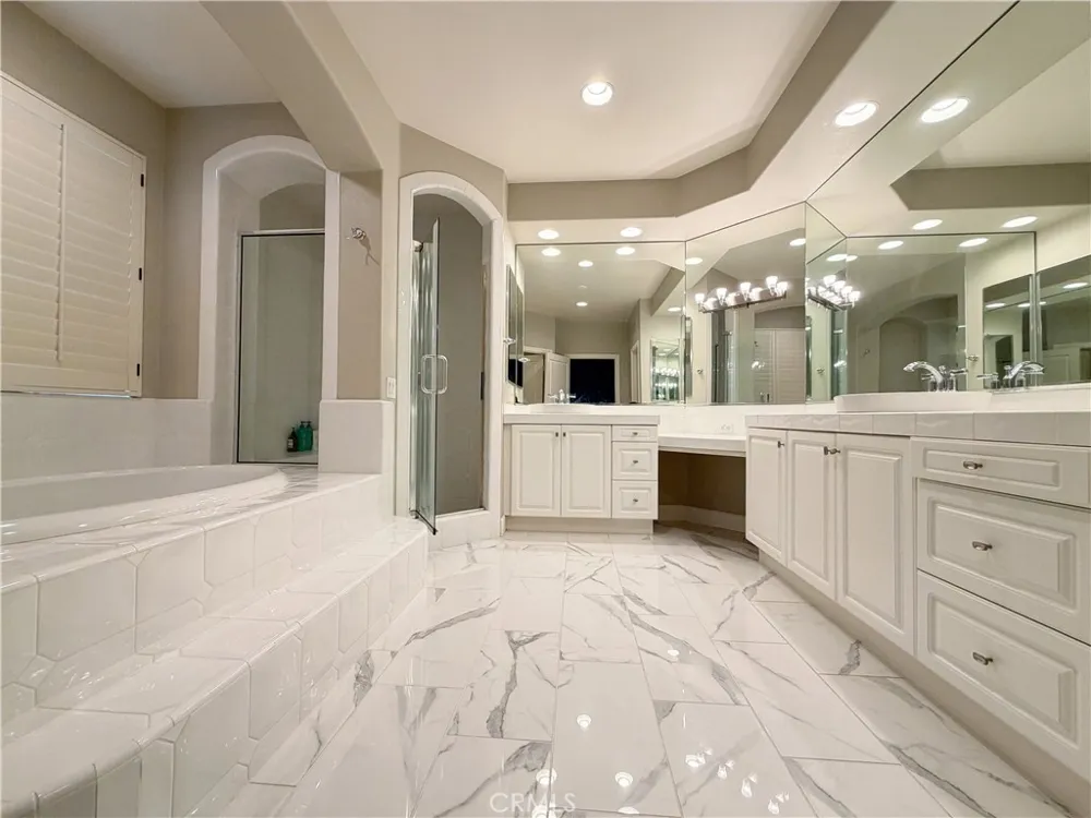 1 Shadow Irvine, CA 92620