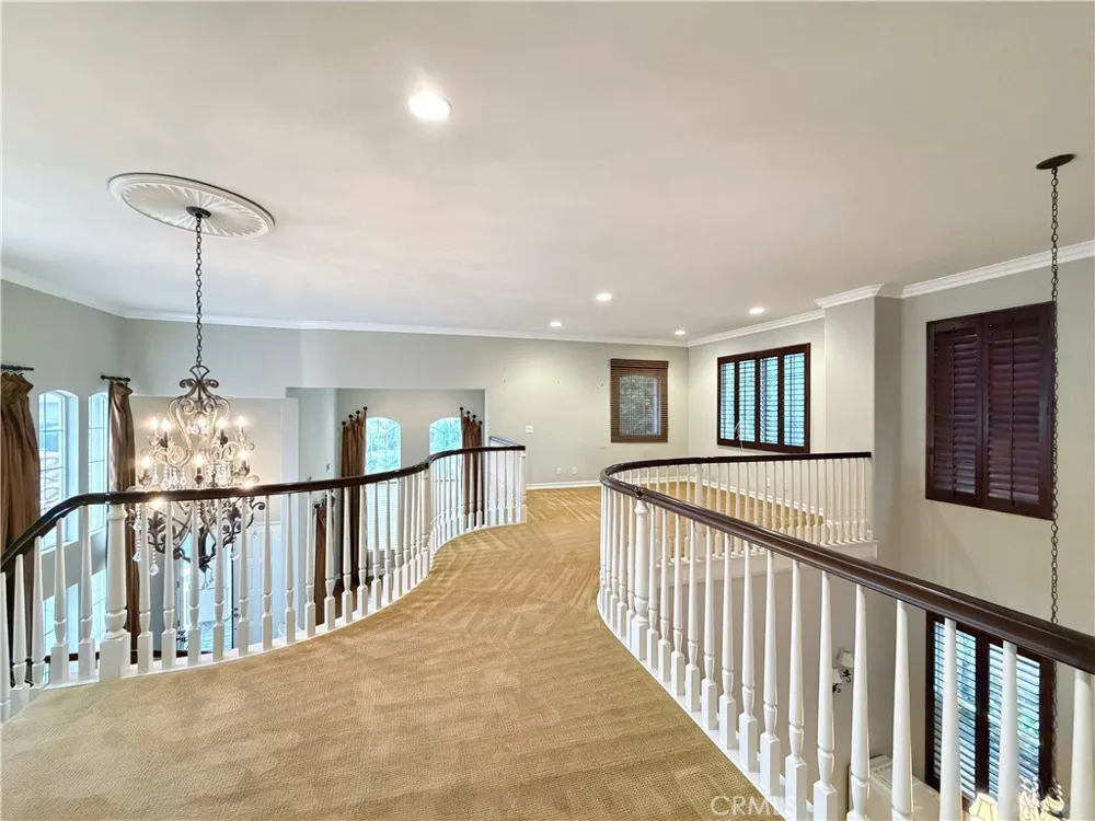 1 Shadow Irvine, CA 92620