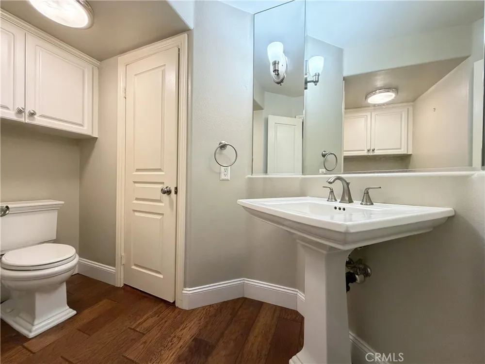 1 Shadow Irvine, CA 92620