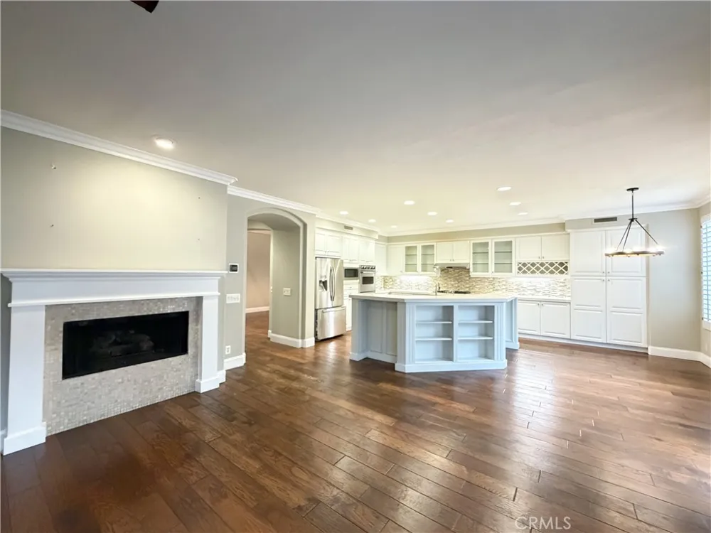 1 Shadow Irvine, CA 92620