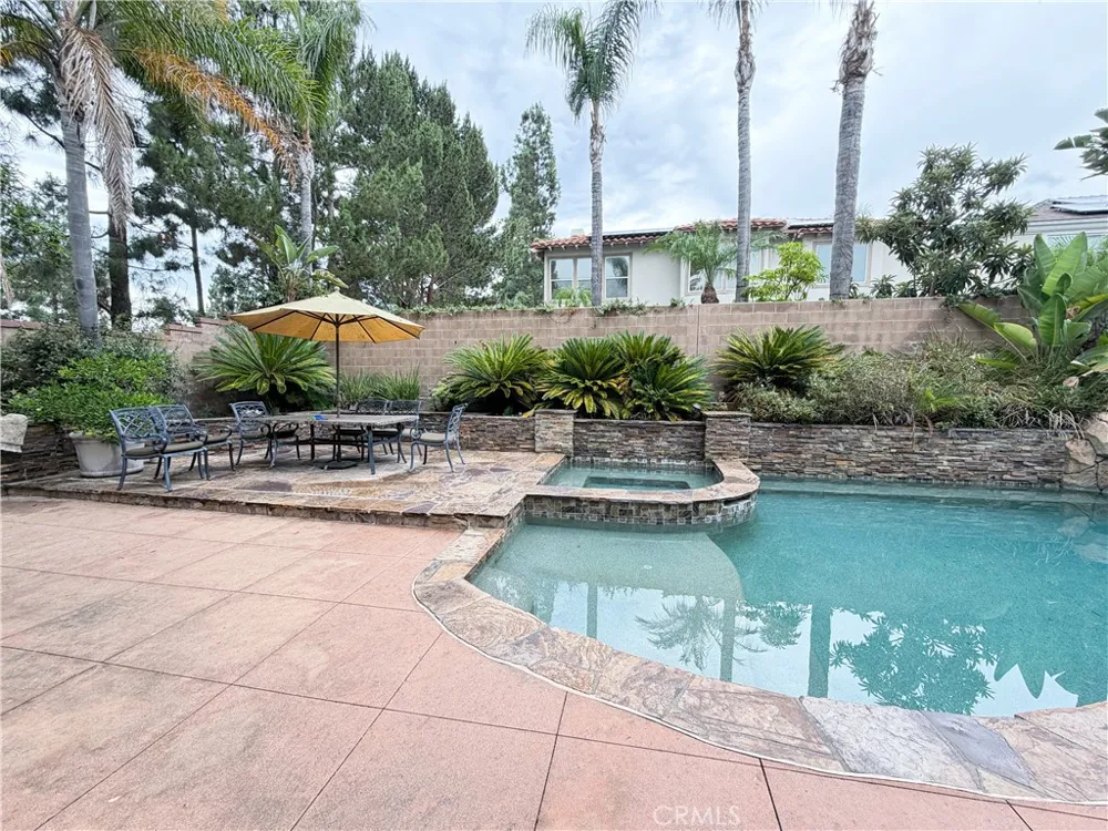 1 Shadow Irvine, CA 92620