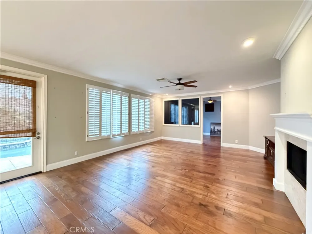 1 Shadow Irvine, CA 92620