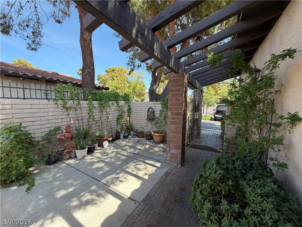 2212 Plaza Del Prado Las Vegas, NV 89102
