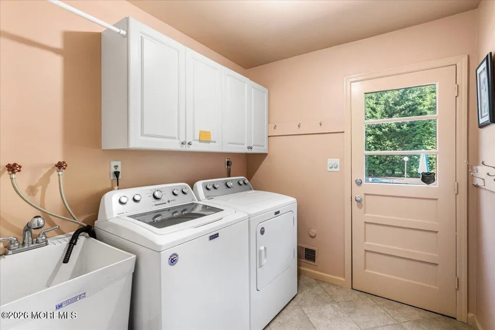 3 Inge Lane Marlboro, NJ 07746