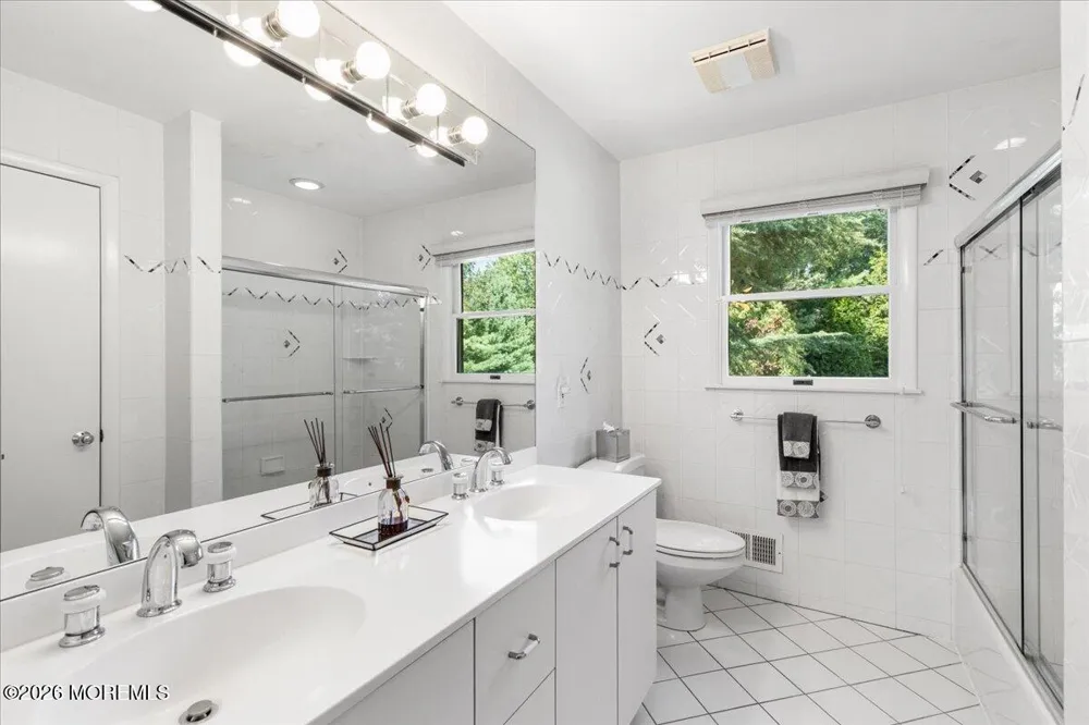3 Inge Lane Marlboro, NJ 07746