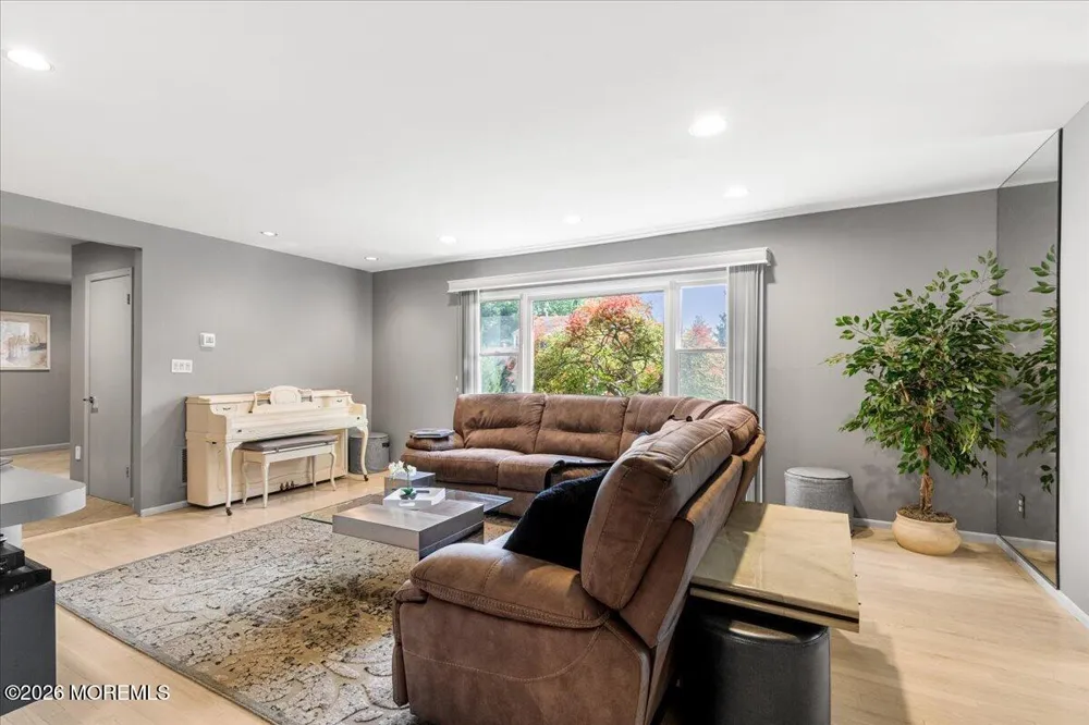 3 Inge Lane Marlboro, NJ 07746