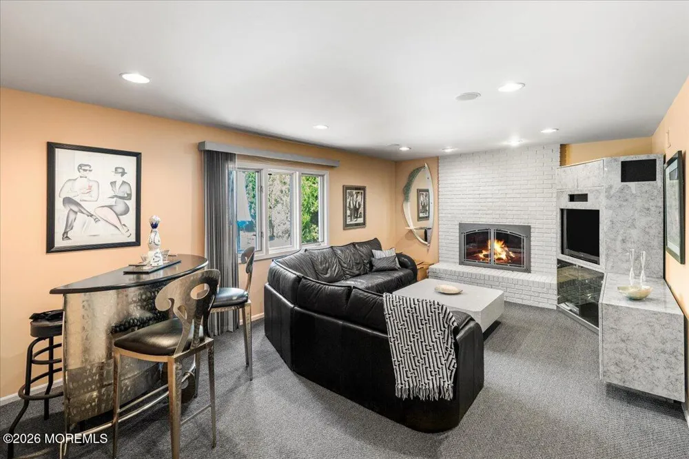 3 Inge Lane Marlboro, NJ 07746