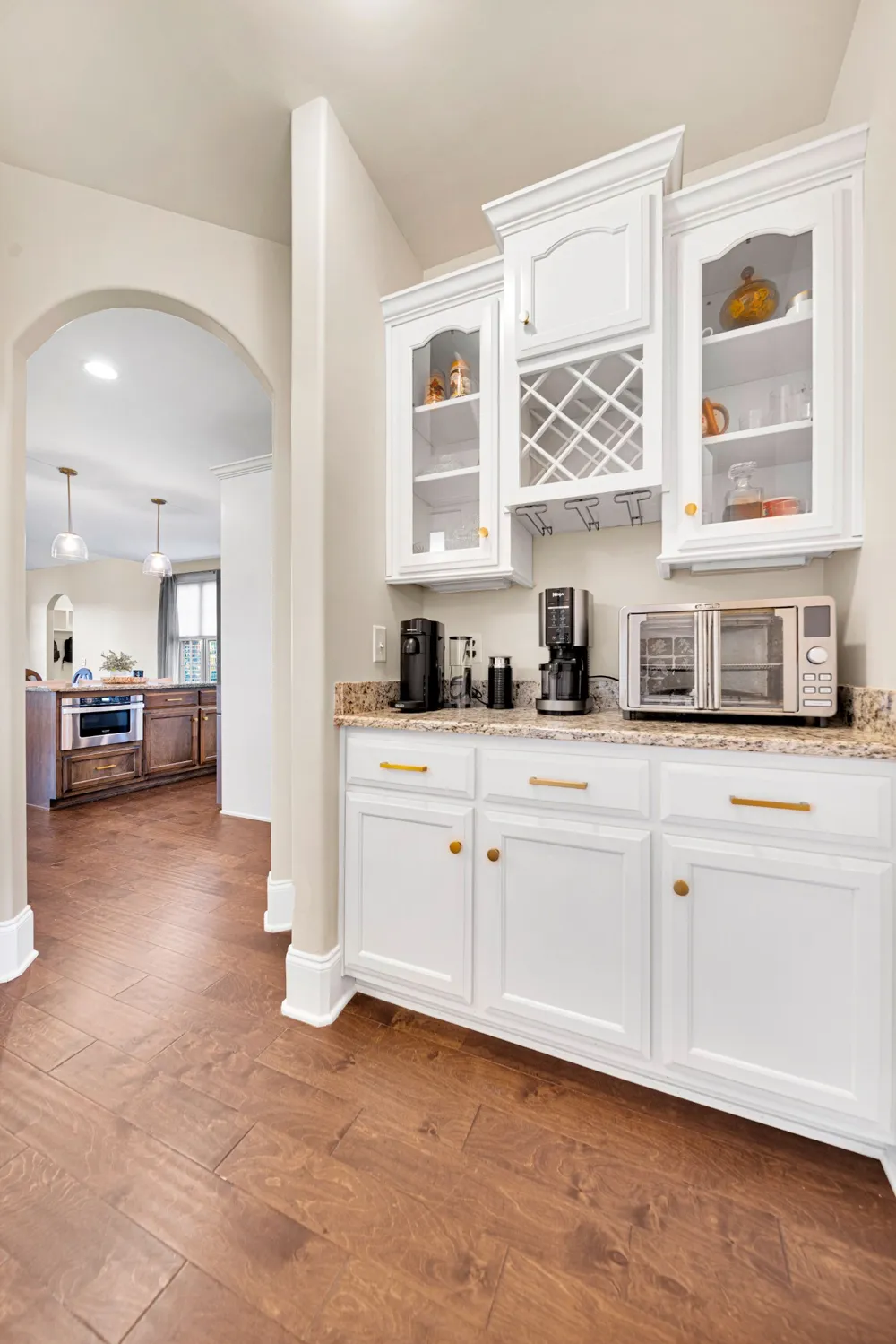 711 Shute Ln Hendersonville, TN 37075