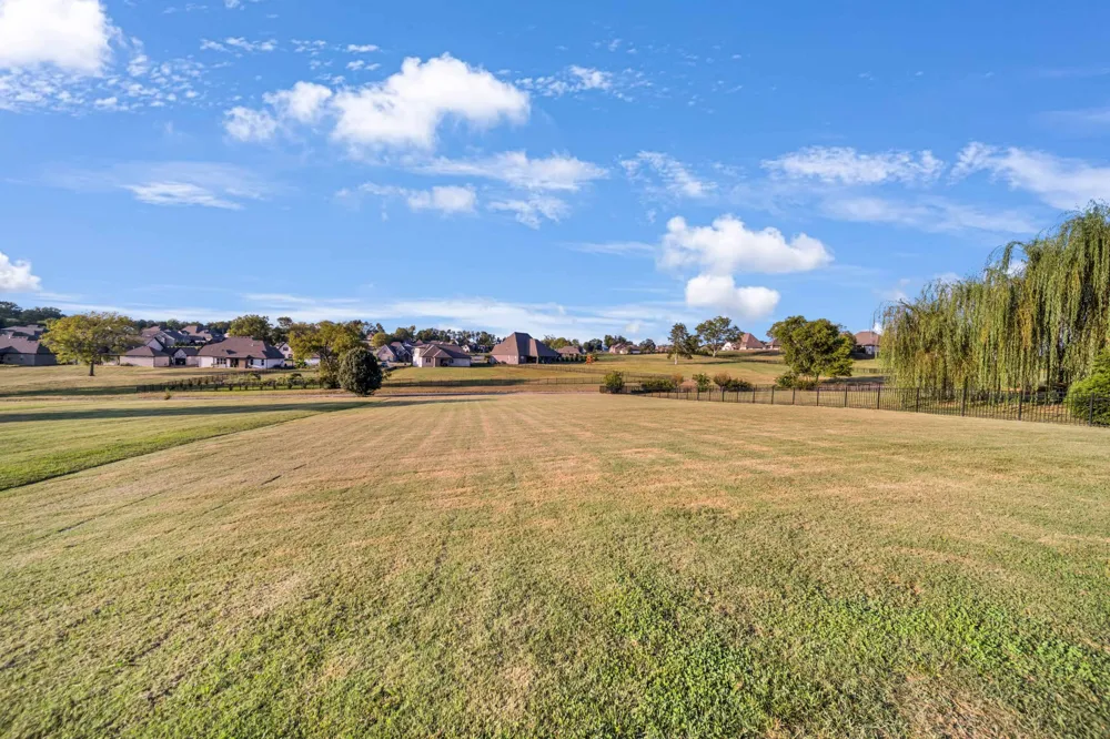 711 Shute Ln Hendersonville, TN 37075